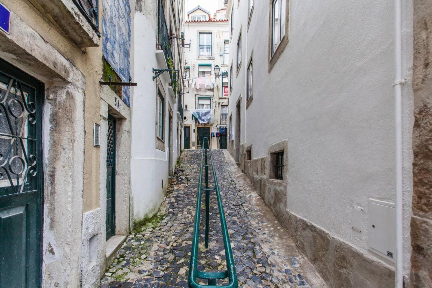Whome Hidden Gem In Alfama Perfect To Explore 리스본 외부 사진